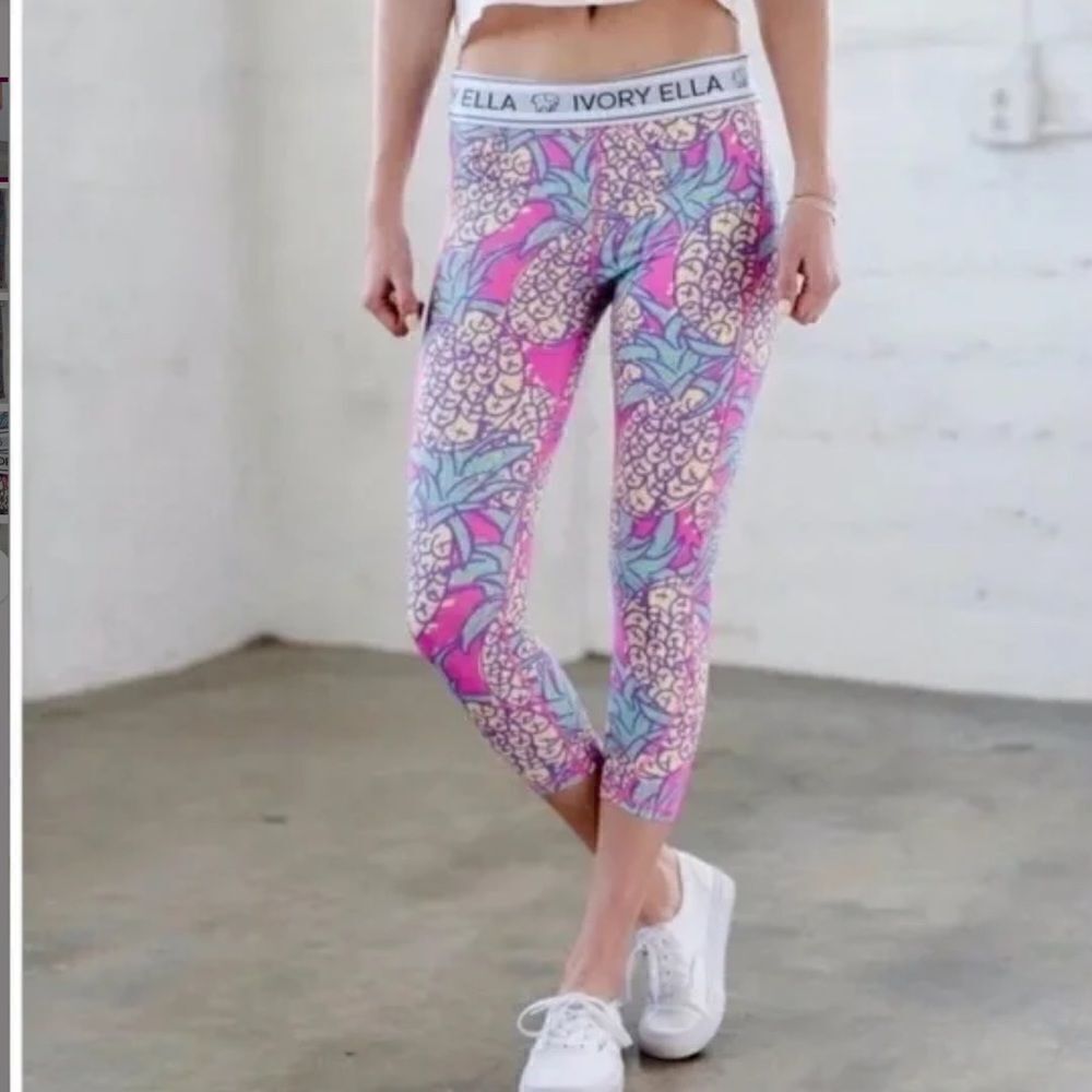 Ivory Ella Pineapple Print Cropped Leggings Pink Yoga Running Size Small